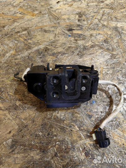 Замок Двери Левый Задний Хендай Гетц Рестайлинг