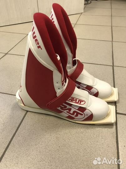 Ботинки лыжные для прыжков с трамплина