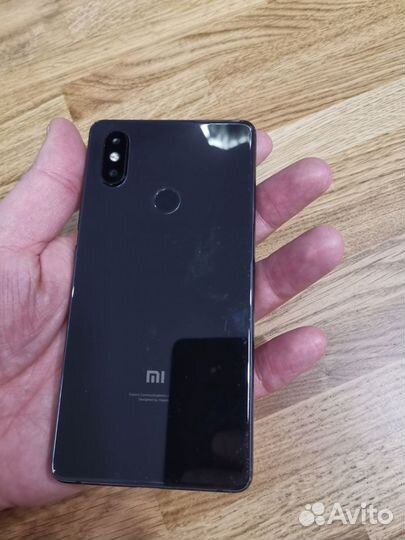 Xiaomi Mi 8 SE, 4/64 ГБ