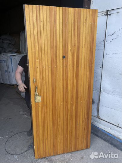 Дверь металлическая