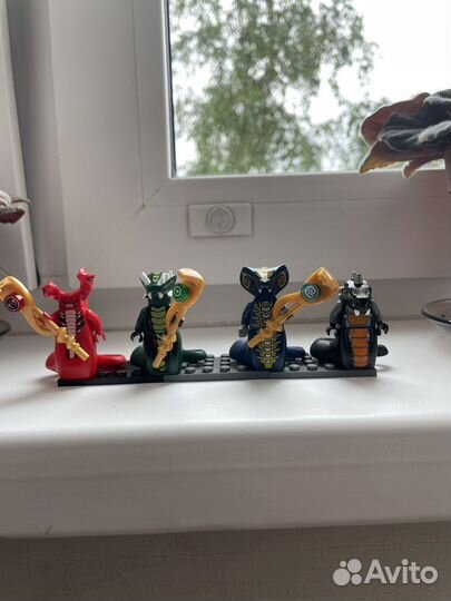 Lego ninjago минифигурки змеи