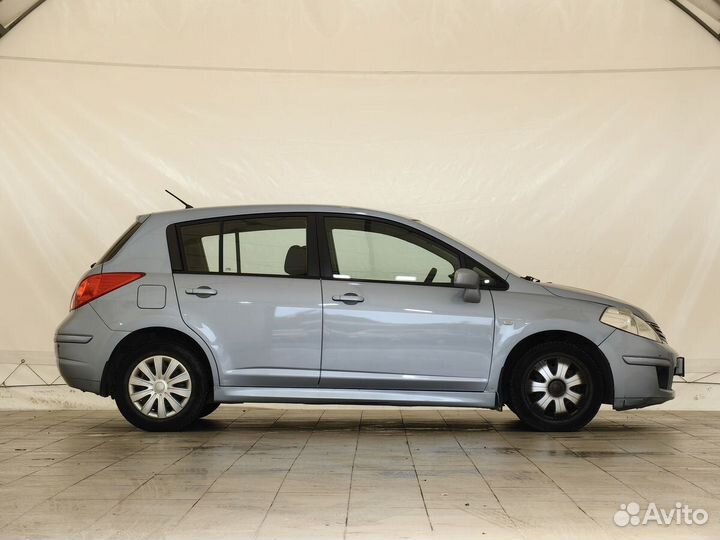 Nissan Tiida 1.6 AT, 2011, 131 000 км