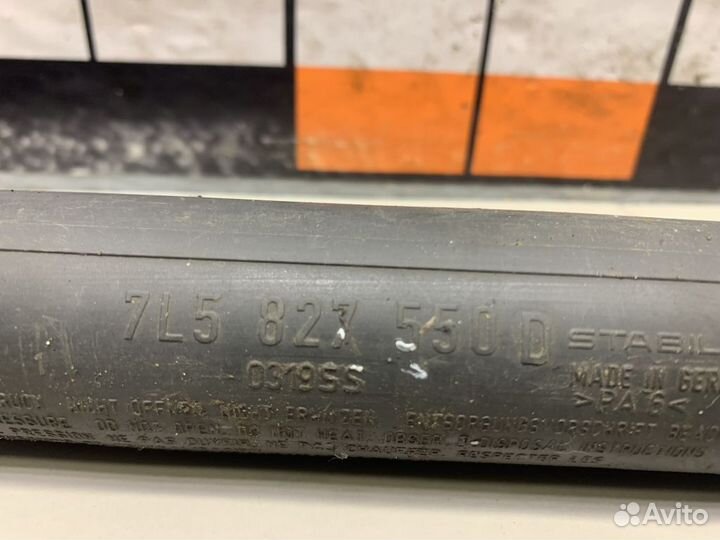 Амортизатор двери багажника Porsche Cayenne 955 957