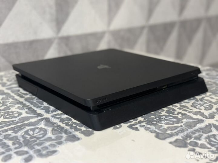 Sony PS4 slim