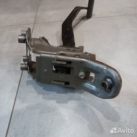 Педаль стояночного тормоза Infiniti Fx