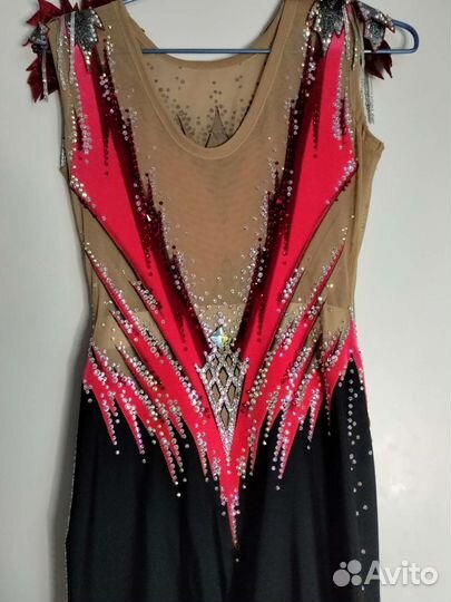 Продается комбинезон для художественной гимнастике