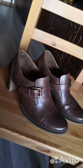 Ботильоны натур кожа 40 ecco