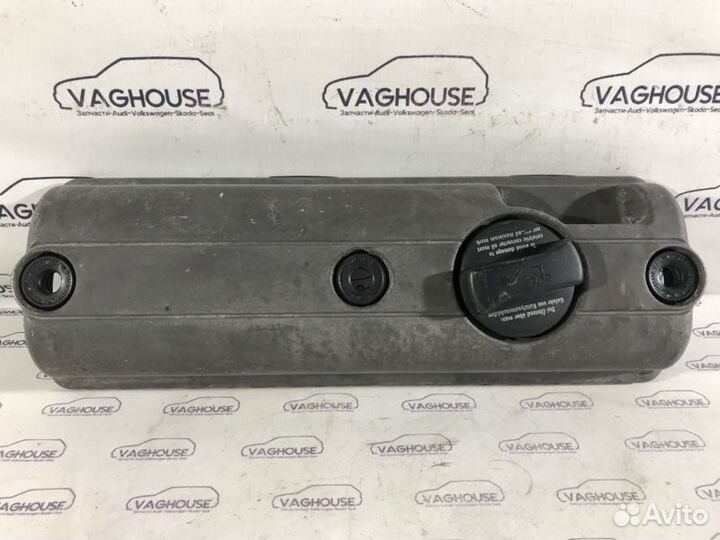 Крышка клапанов Volkswagen Golf MK3 1.6 AEE 1995