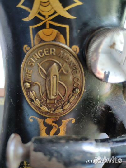 Швейная машина 