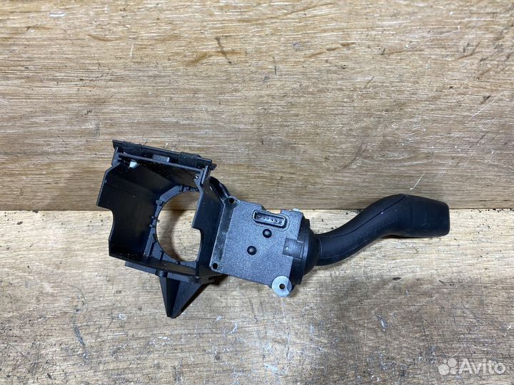 Переключатель поворотников Audi A4 B7 Арт 609