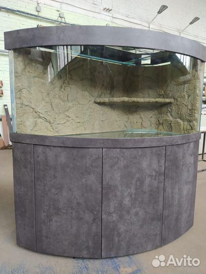 Аквариум угловой панорамный в отделке CPL