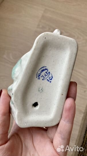 Фарфоровая статуэтка 