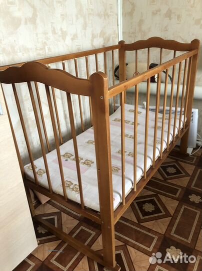 Детская кроватка