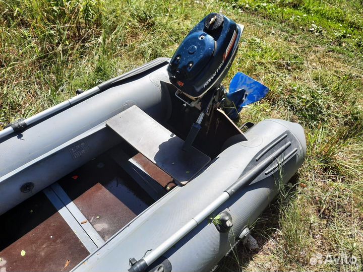 Продам лодку нельма 290 с мотором тохацу 5 лс