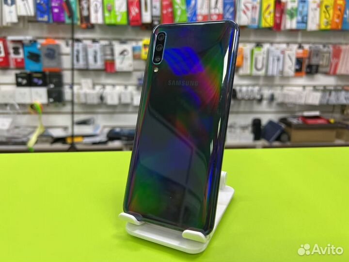 Samsung Galaxy A50, 4/64 ГБ