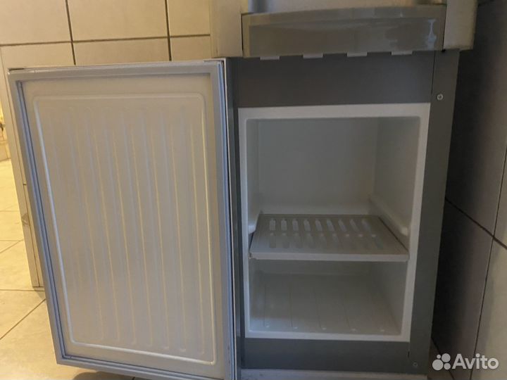 Кулер для воды напольный