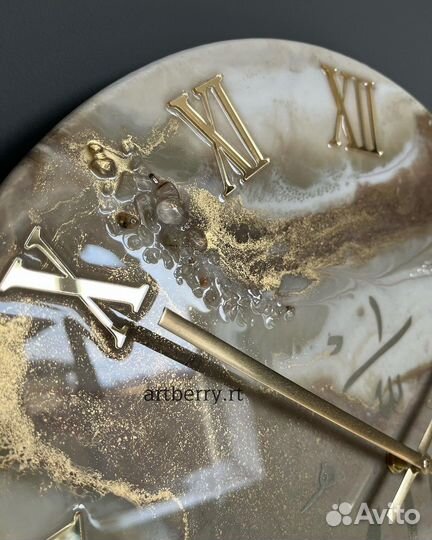 Часы из смолы «Аллах»