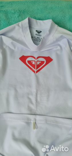Roxy: рашгард, топ-бра, лиф для купальника,шорты