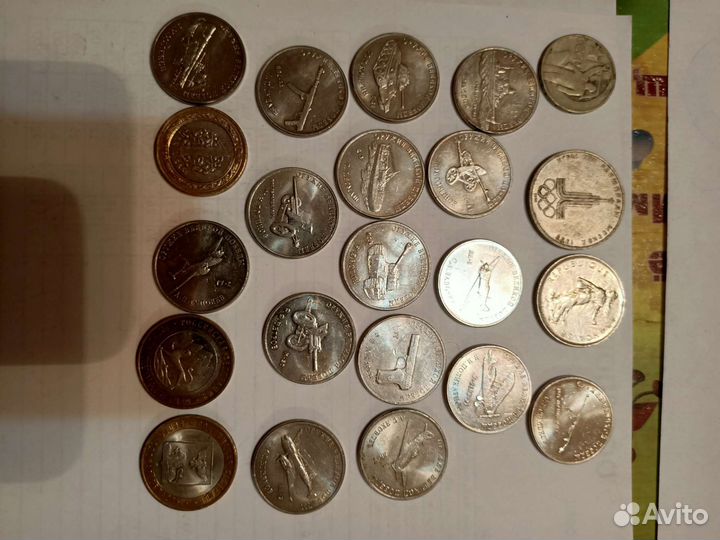 Монеты разные иностранные и советских времен