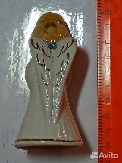 Статуэтка фарфоровая, фигурка - колокольчик