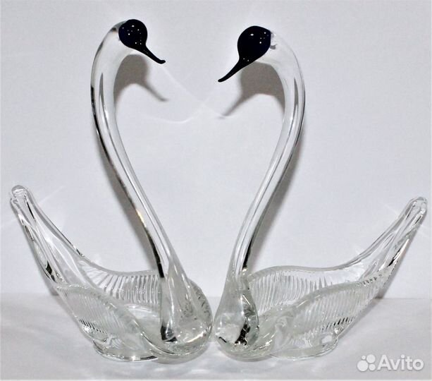 Фигурка. Бык. Коза. Кабан Лебеди. Лев. Стекло