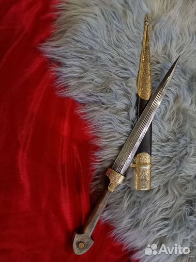 Кинжал кама резной