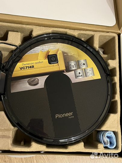 Робот-пылесос Pioneer VC714R