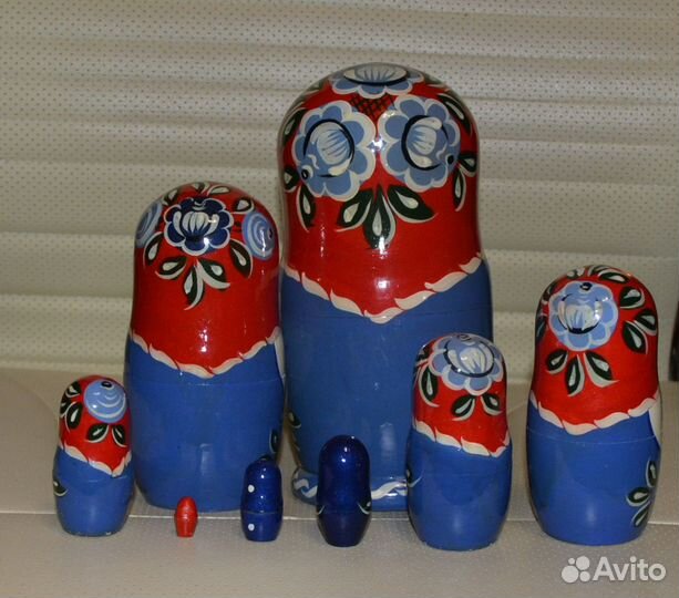 Матрёшка Петух на фартуке красный платок 8 кукол