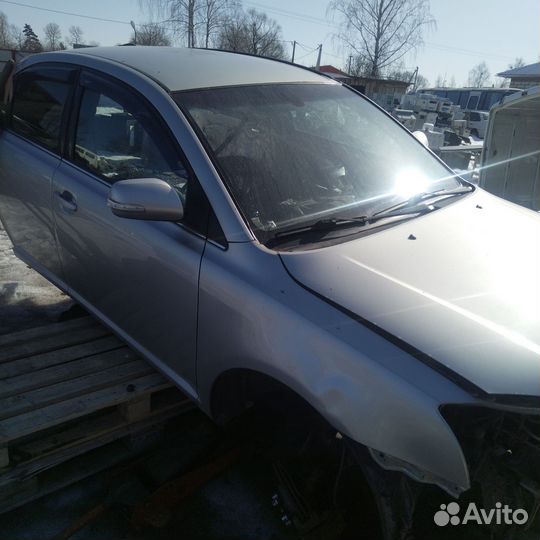 Запчасти на toyota avensis