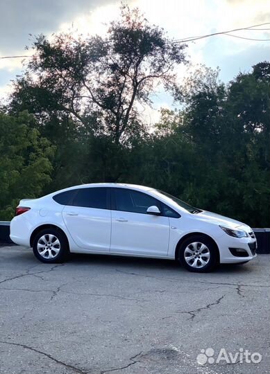 Opel Astra 1.6 МТ, 2015, 124 500 км