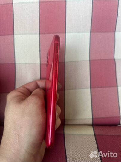 Телефон iPhone 11