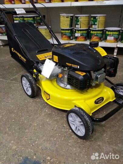 Газонокосилка бензиновая Champion LM 4122