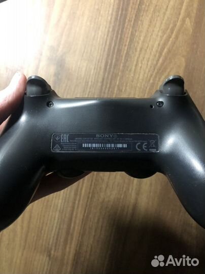 Геймпад PlayStation DualShock 4