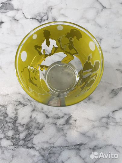 Стакан Чинзано Едет к покупателю