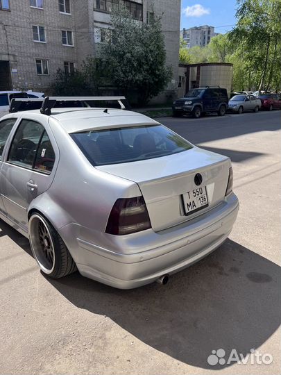 Накладки на пороги Volkswagen Bora Jetta 4 Golf 4