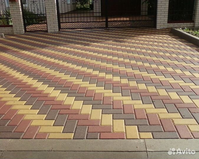 Укладка тротуарной плитки, брусчатки и бордюров