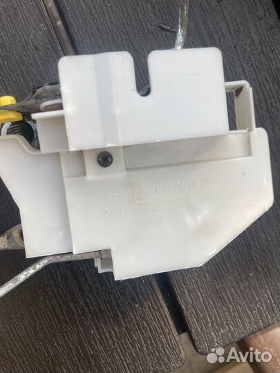 Замок передней правой двери hyundai sonata ef