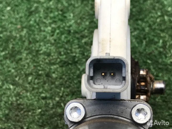 Моторчик стеклоподъемника задний левый Kia