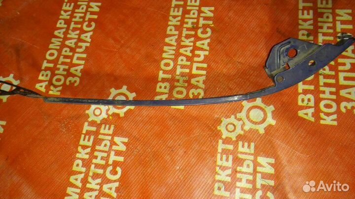 Планка под фары левая Toyota Caldina AT211