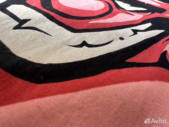 Шелкография печать на футболках крое оптом