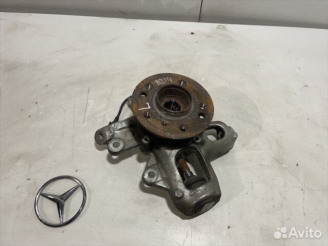 Кулак задний левый Мерседес x166 w166 ML GL