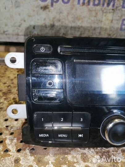 Магнитола Renault Logan 2