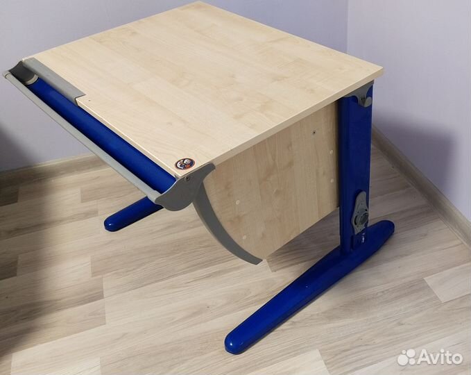 Растущий стол парта