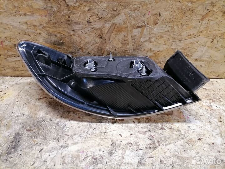 Фонарь правый Mazda 3 BL sedan