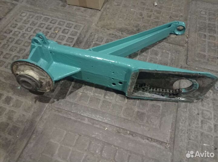 Запчасти на мотороллер вятка мг-150