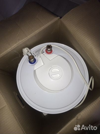 Бойлер водонагреватель TitaniumHeat 30 V Slim