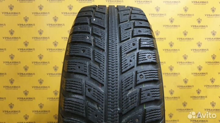 Kumho I'Zen KW22 215/65 R16 98T