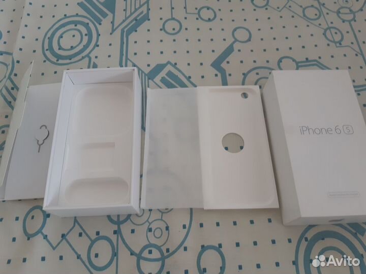 Коробка от iPhone 6S 16 Гб