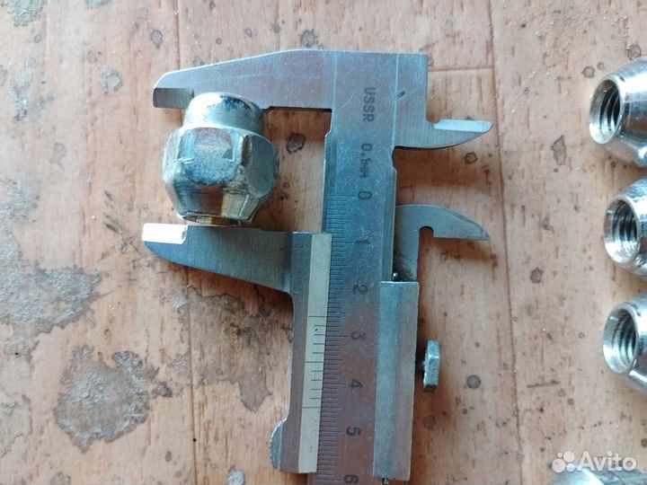 Гайки для дисков колёс 12х1,5мм