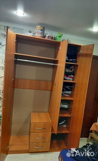 Шкаф